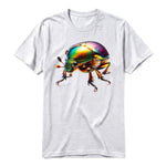 Un T-shirt gris cendré à manches courtes et col rond, orné d'un motif représentant un arthropod sur le devant.