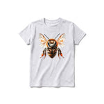 Un T-shirt gris cendré à manches courtes et col rond pour jeune, orné d'un motif représentant un arthropode sur le devant.