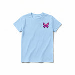 Un T-shirt poudre à manches courtes et col rond pour jeune, orné d'un motif représentant un arthropode sur la poitrine gauche.