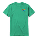 Un T-shirt kelly à manches courtes et col rond, orné d'un motif représentant un arthropod sur la poitrine gauche.