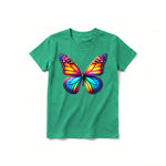 Un T-shirt kelly à manches courtes et col rond pour jeune, orné d'un motif représentant un arthropode sur le devant.