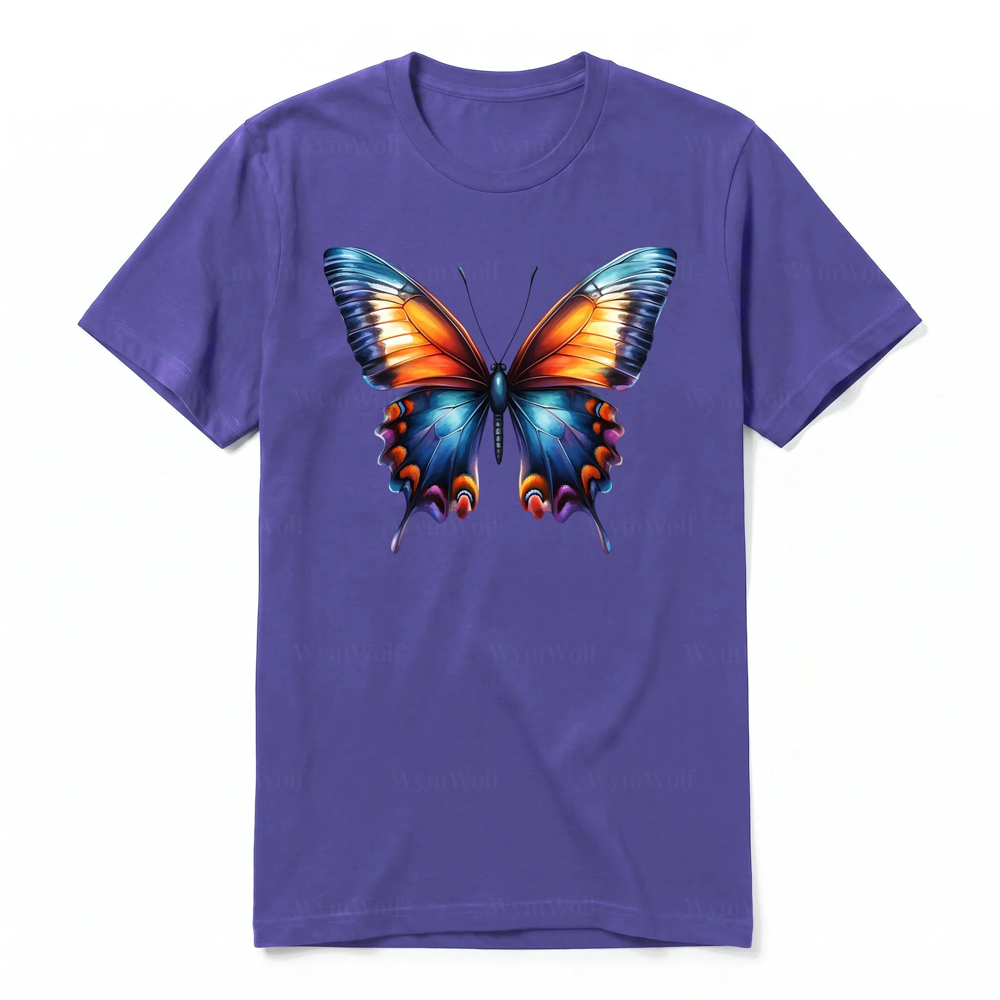 Un T-shirt violet à manches courtes et col rond, orné d'un motif représentant un arthropod sur le devant.