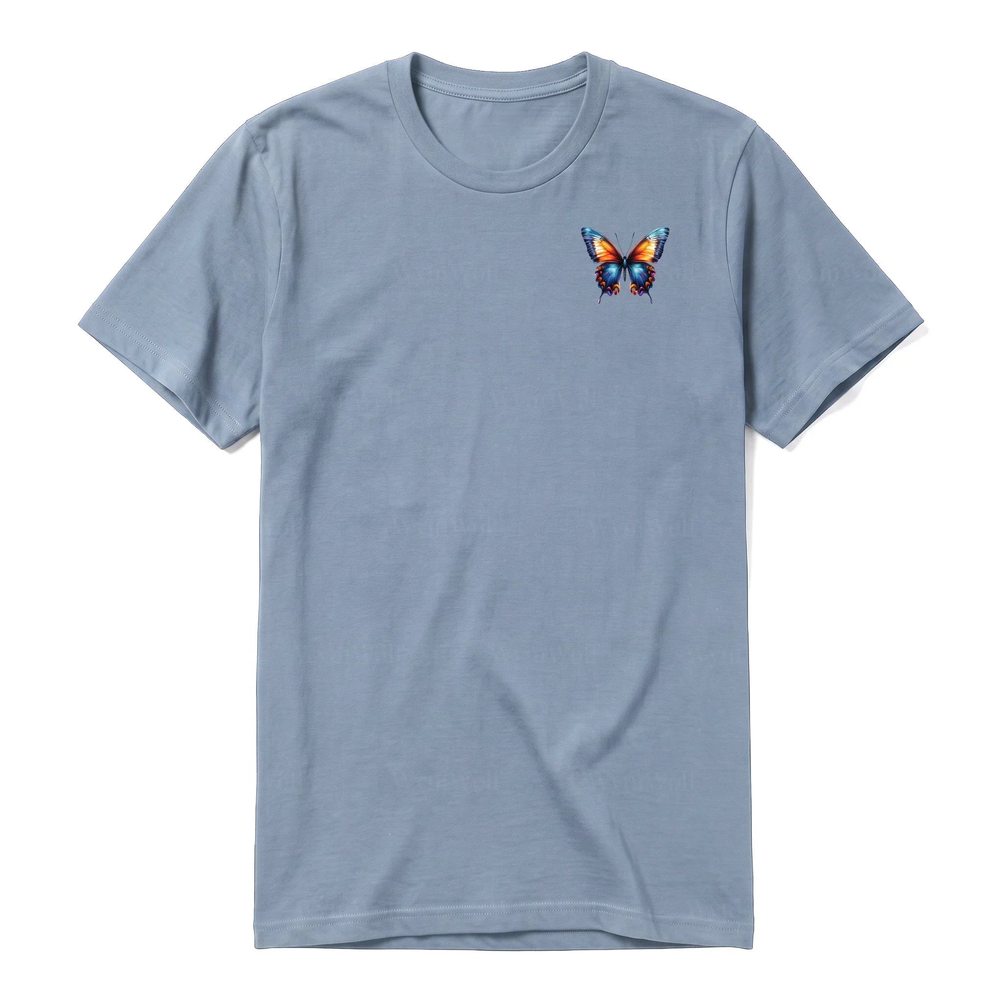 Un T-shirt steel-blue à manches courtes et col rond, orné d'un motif représentant un arthropod sur la poitrine gauche.