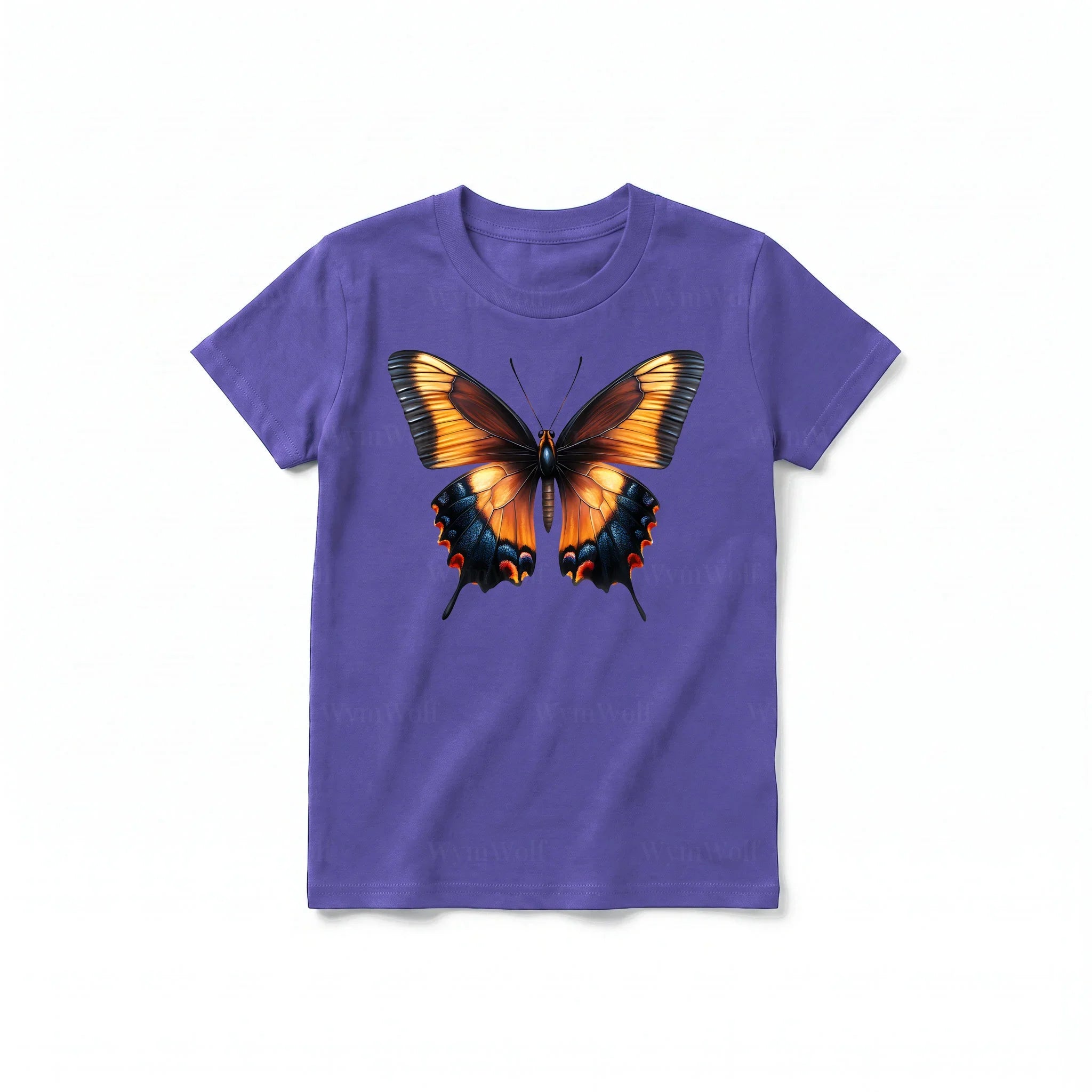 Un T-shirt violet à manches courtes et col rond pour jeune, orné d'un motif représentant un arthropode sur le devant.