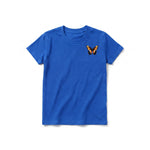 Un T-shirt royal à manches courtes et col rond pour jeune, orné d'un motif représentant un arthropode sur la poitrine gauche.