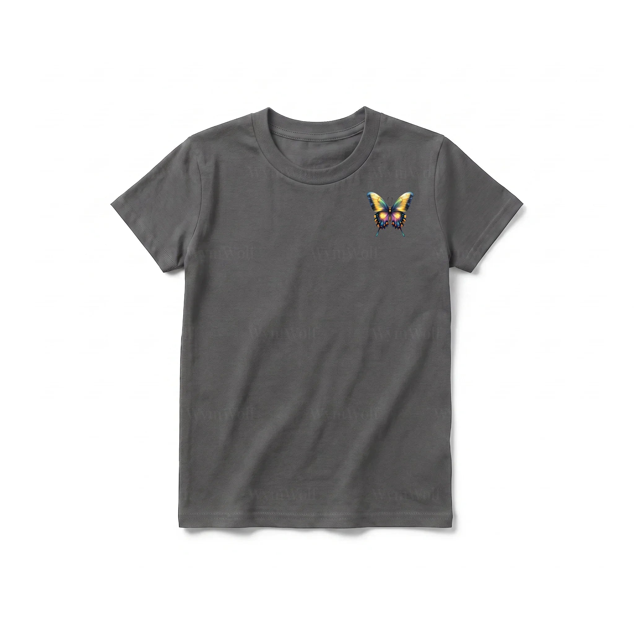 Un T-shirt charbon à manches courtes et col rond pour jeune, orné d'un motif représentant un arthropode sur la poitrine gauche.