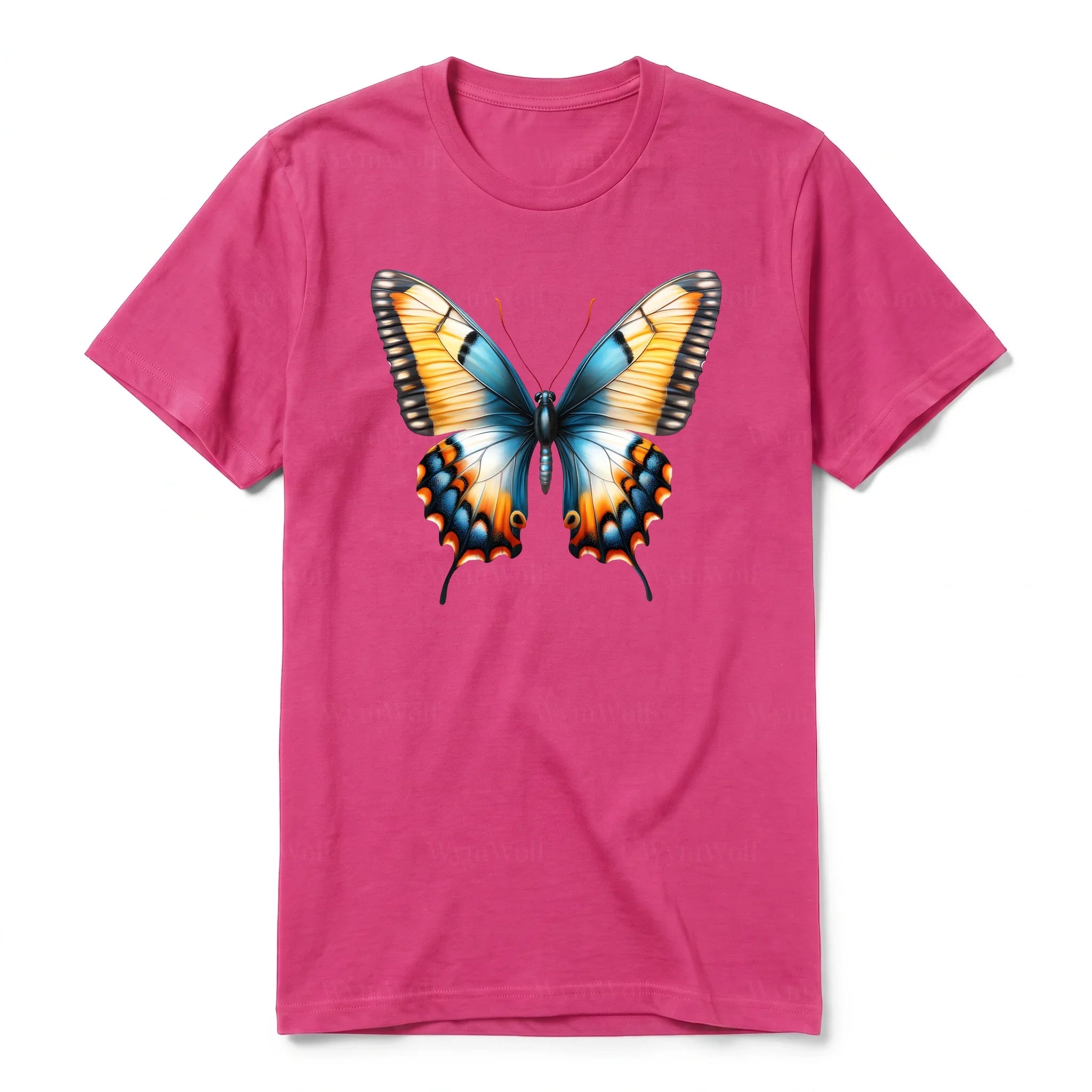 Un T-shirt framboise à manches courtes et col rond, orné d'un motif représentant un arthropod sur le devant.