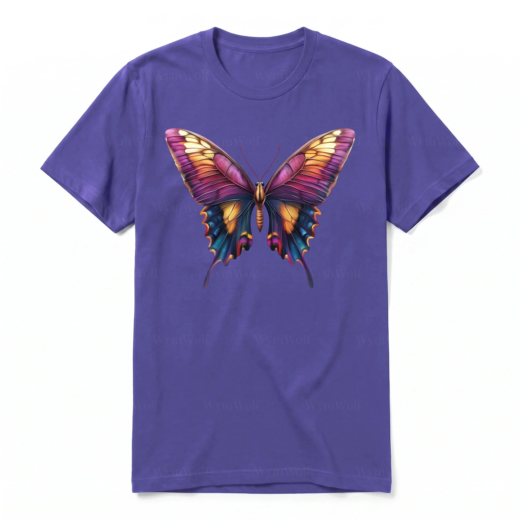 Un T-shirt violet à manches courtes et col rond, orné d'un motif représentant un arthropod sur le devant.