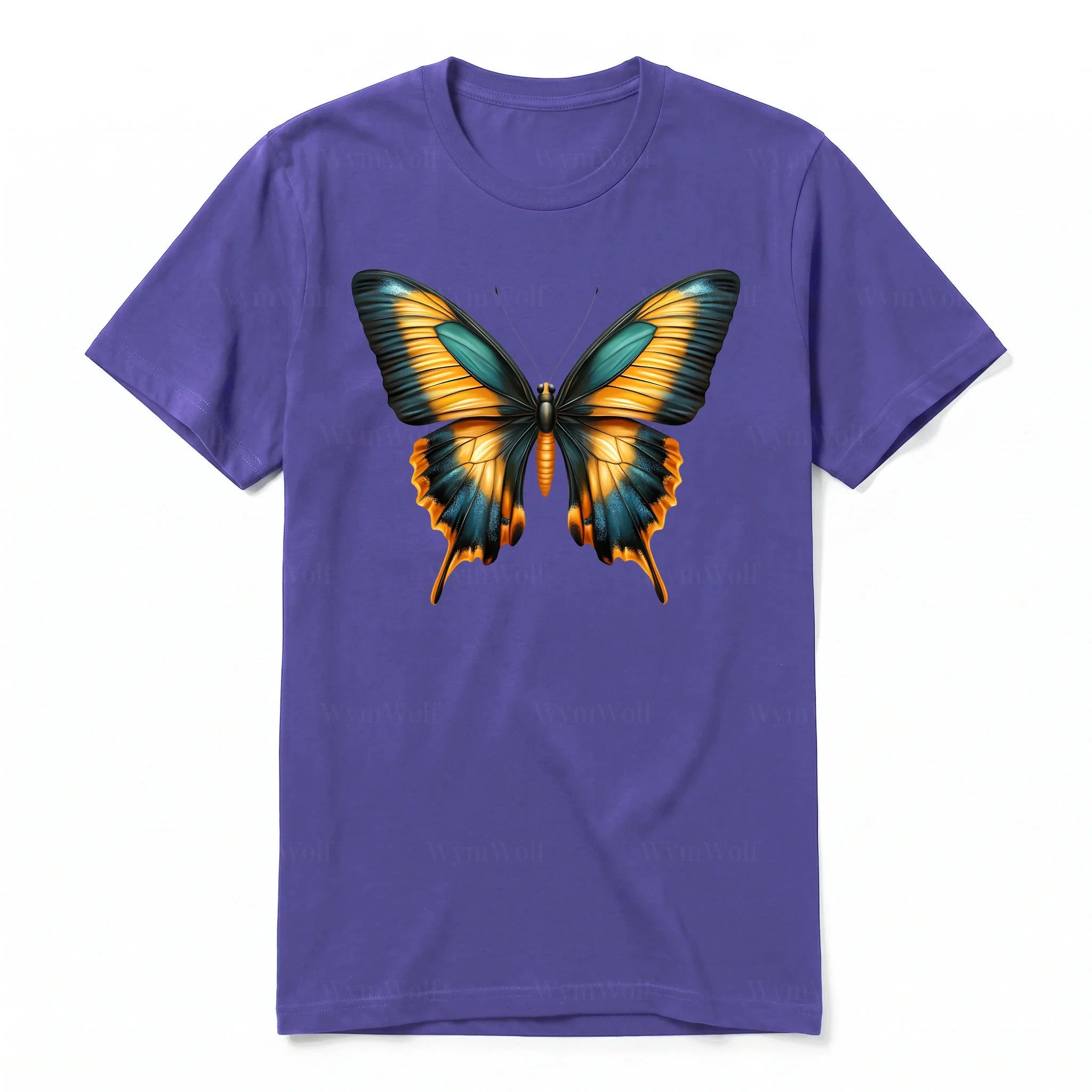 Un T-shirt violet à manches courtes et col rond, orné d'un motif représentant un arthropod sur le devant.