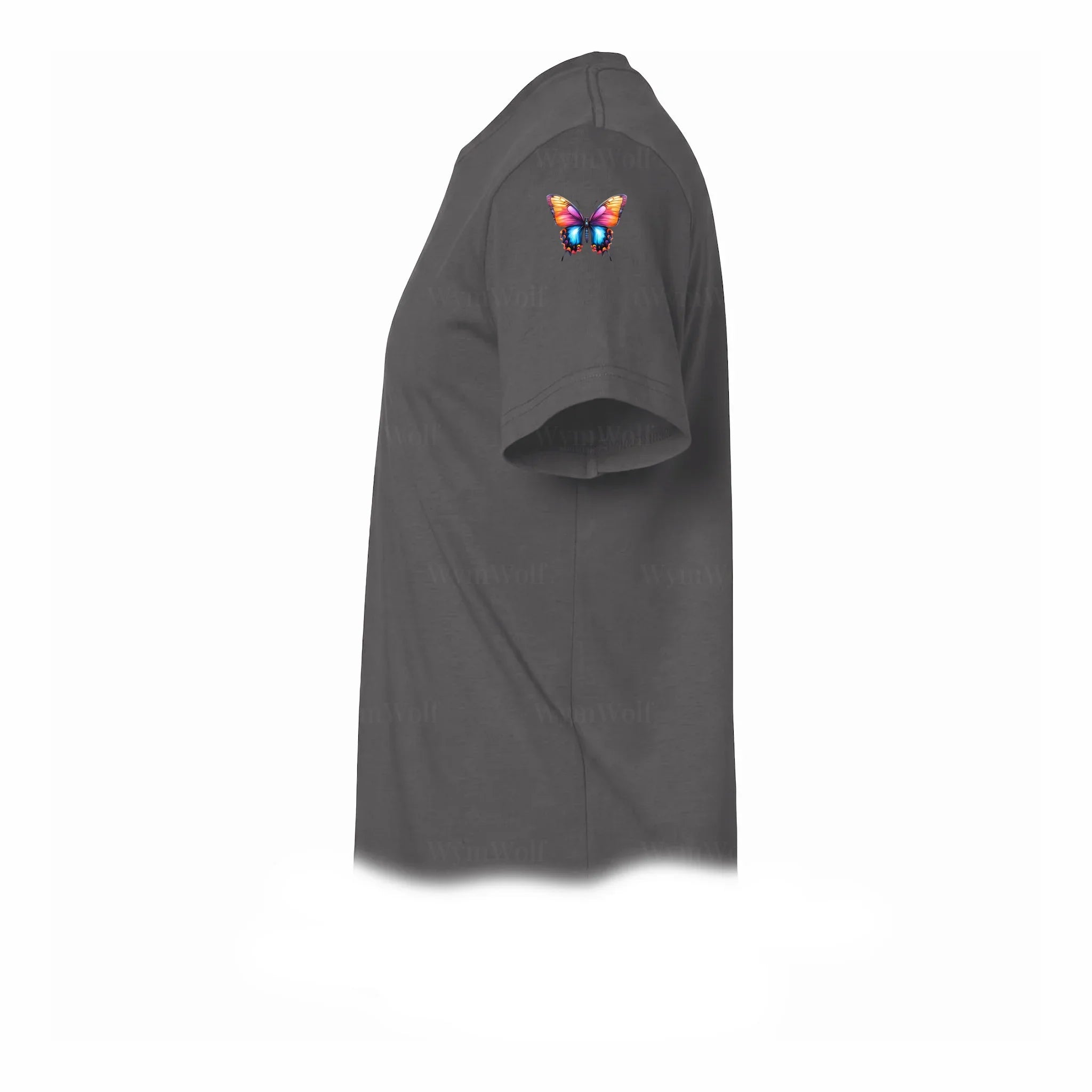 Un T-shirt charbon à manches courtes et col rond, orné d'un motif représentant un arthropode sur le haut de la manche gauche.