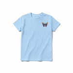 Un T-shirt poudre à manches courtes et col rond pour jeune, orné d'un motif représentant un arthropode sur la poitrine gauche.