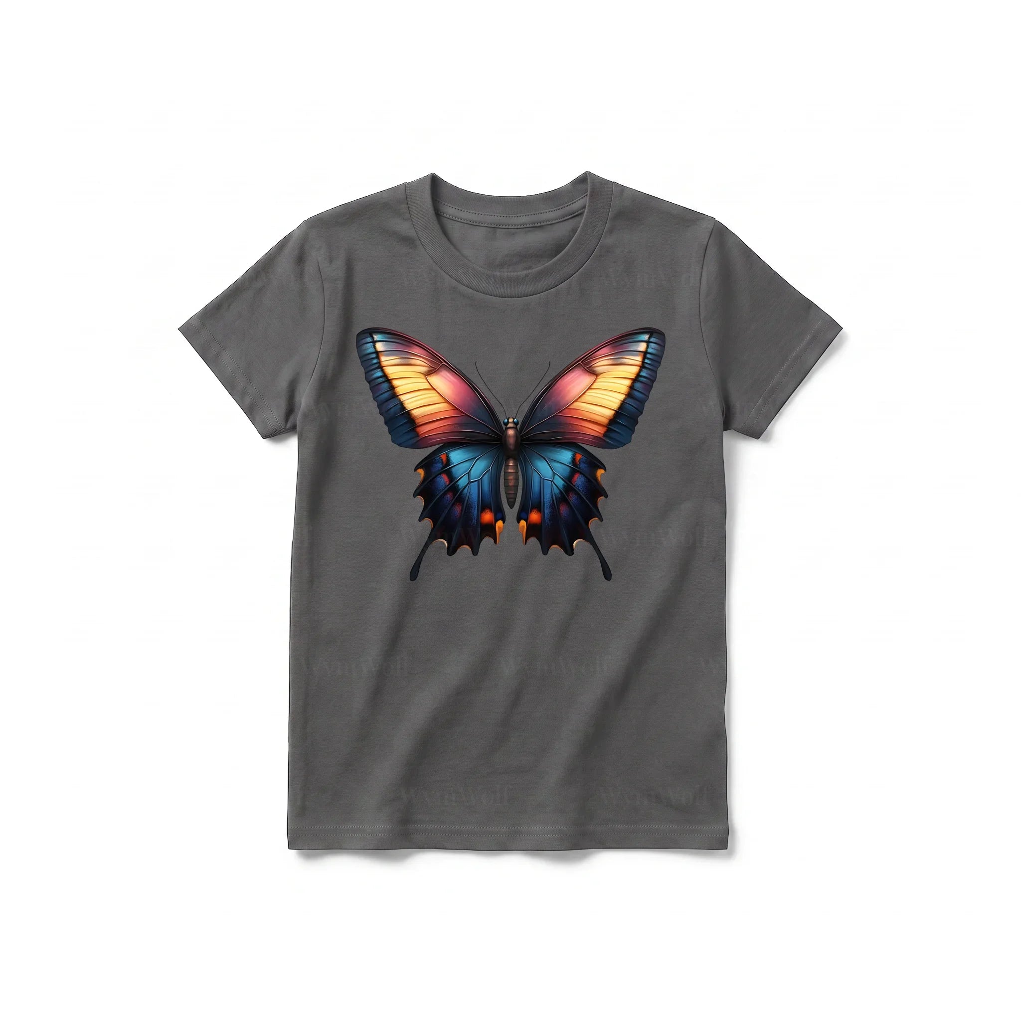 Un T-shirt charbon à manches courtes et col rond pour jeune, orné d'un motif représentant un arthropode sur le devant.