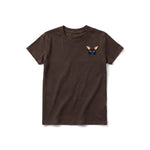 Un T-shirt chocolat à manches courtes et col rond pour jeune, orné d'un motif représentant un arthropode sur la poitrine gauche.