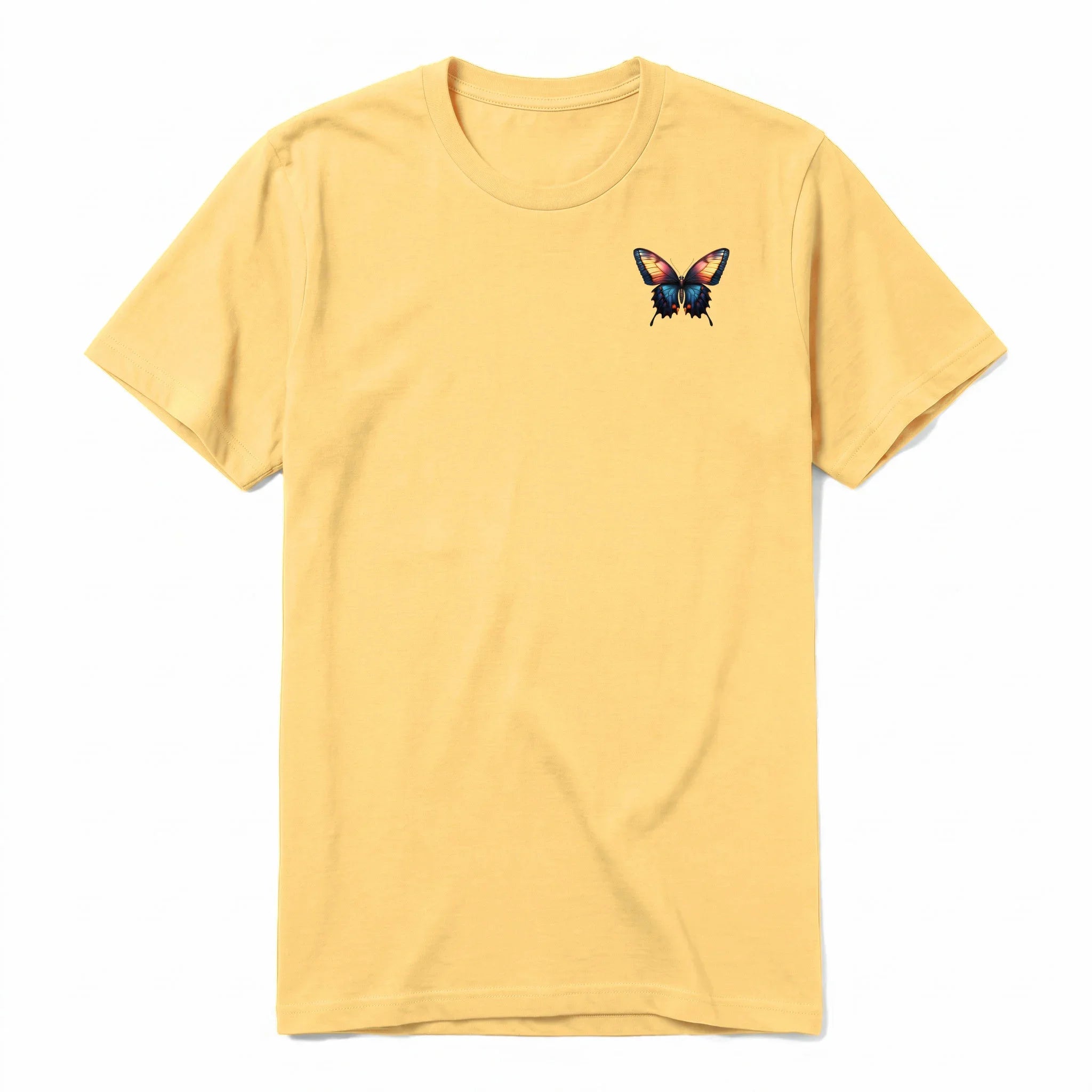 Un T-shirt moutarde à manches courtes et col rond, orné d'un motif représentant un arthropod sur la poitrine gauche.