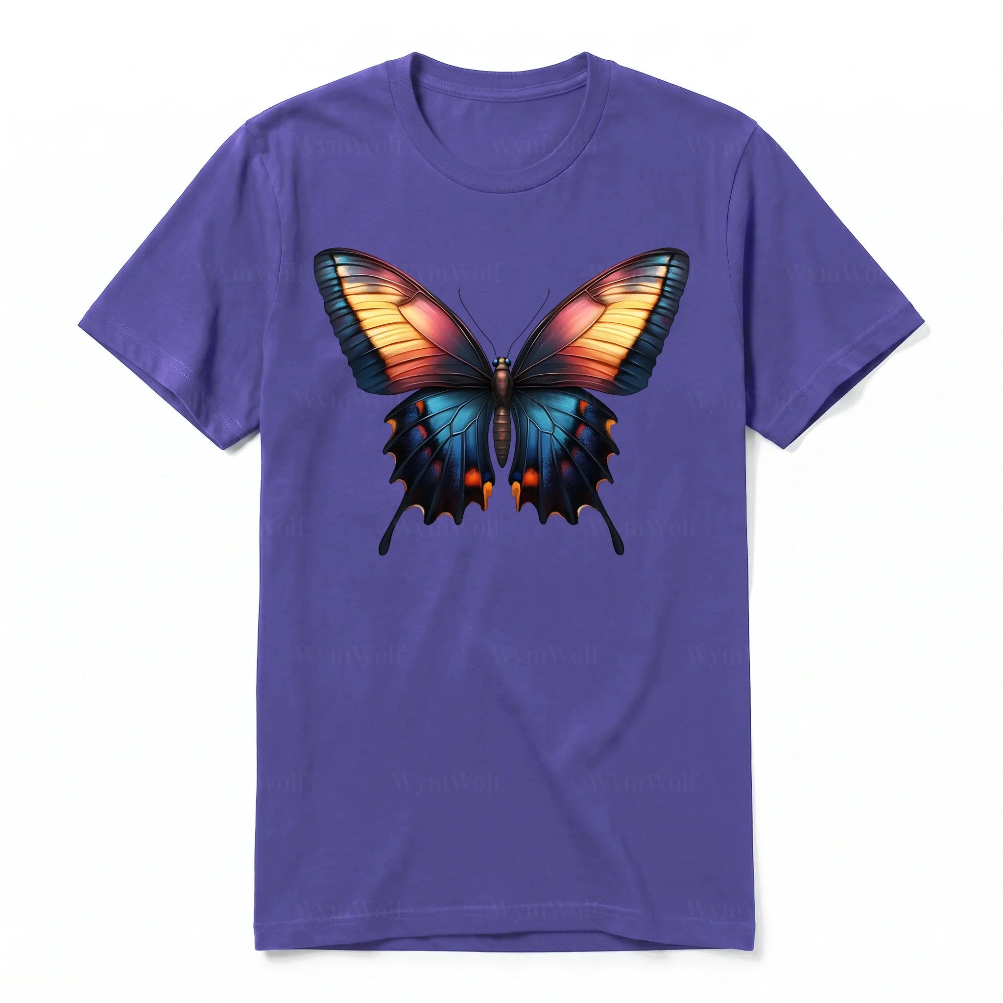 Un T-shirt violet à manches courtes et col rond, orné d'un motif représentant un arthropod sur le devant.
