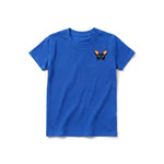 Un T-shirt royal à manches courtes et col rond pour jeune, orné d'un motif représentant un arthropode sur la poitrine gauche.