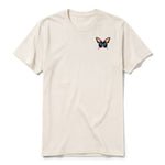 Un T-shirt blanc vintage à manches courtes et col rond, orné d'un motif représentant un arthropod sur la poitrine gauche.