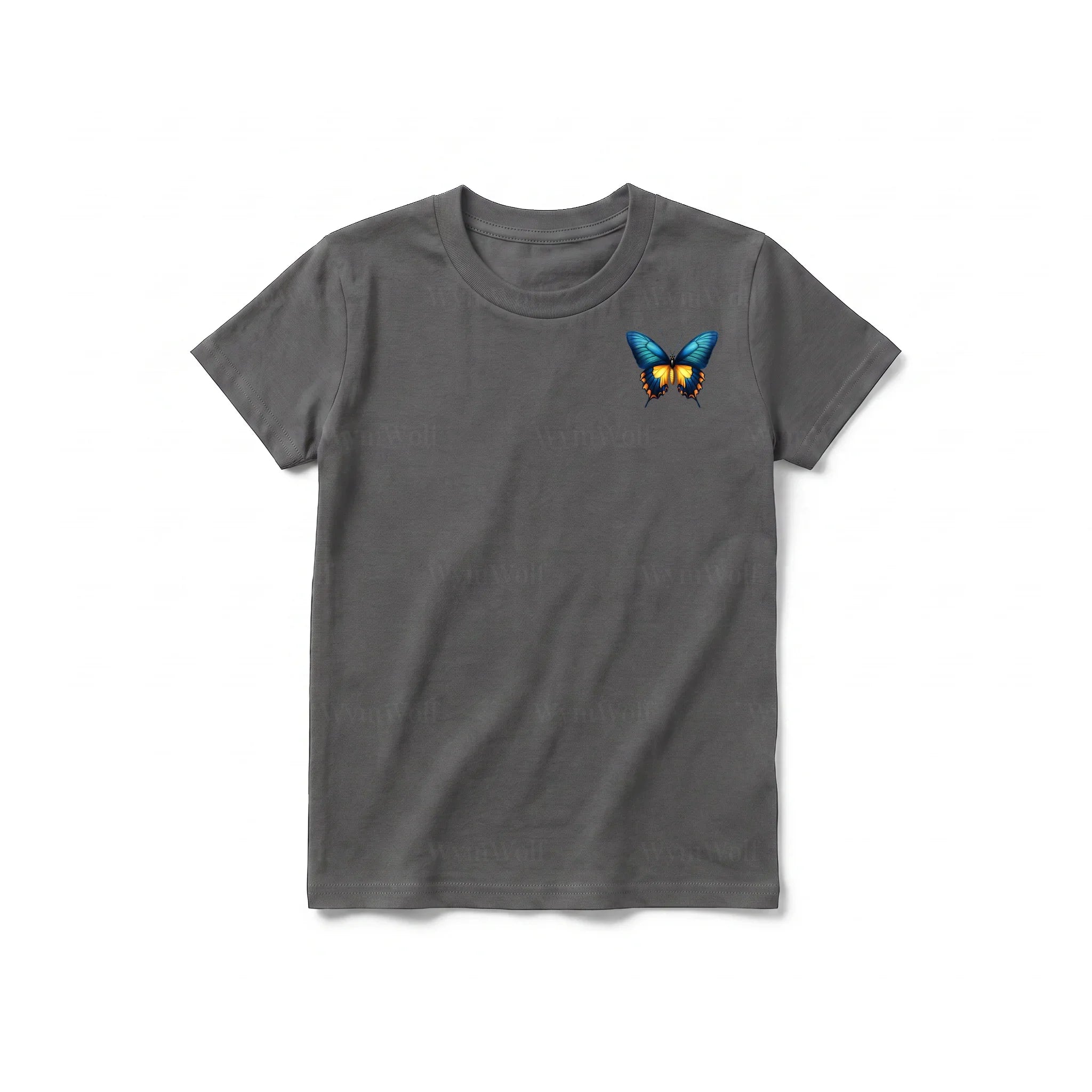 Un T-shirt charbon à manches courtes et col rond pour jeune, orné d'un motif représentant un arthropode sur la poitrine gauche.