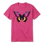Un T-shirt framboise à manches courtes et col rond, orné d'un motif représentant un arthropod sur le devant.