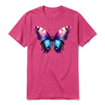Un T-shirt framboise à manches courtes et col rond, orné d'un motif représentant un arthropod sur le devant.