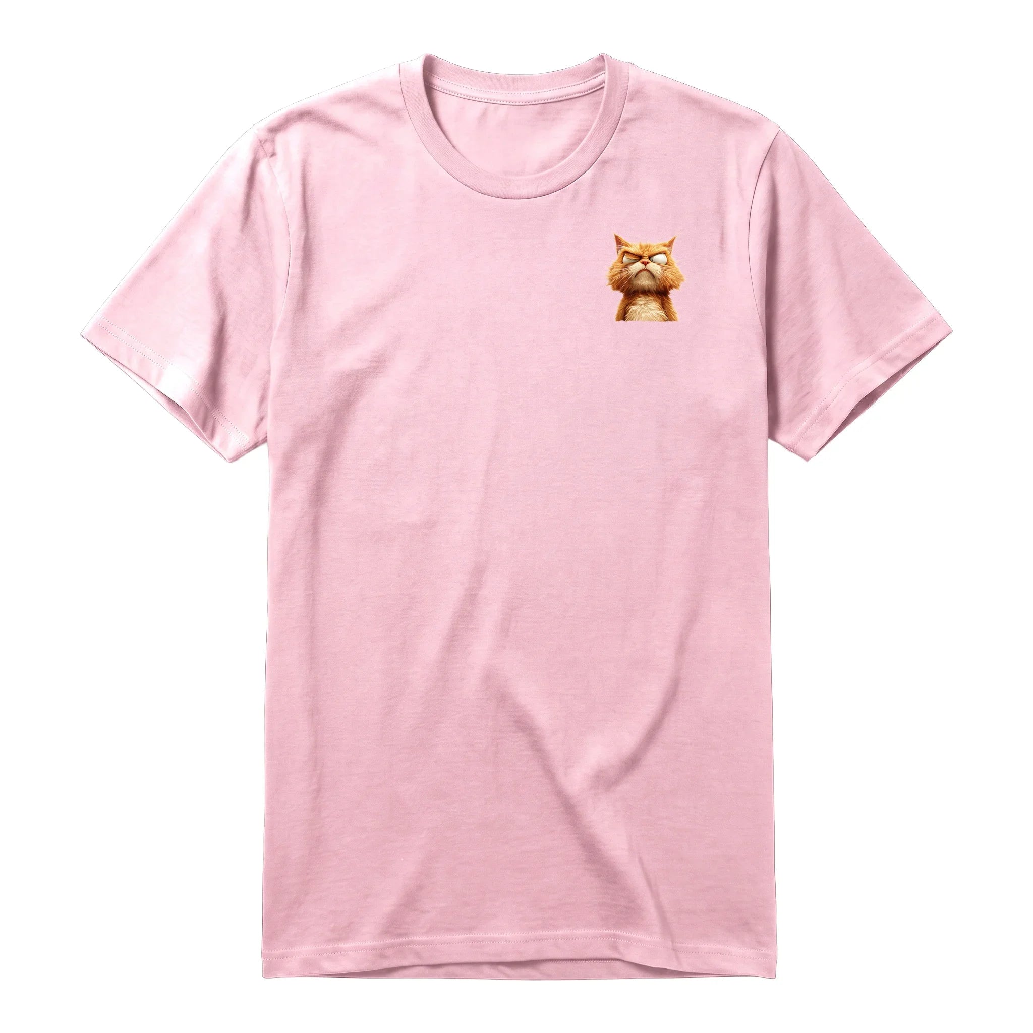 Un T-shirt rose à manches courtes et col rond, orné d'un motif représentant un chat sur la poitrine gauche.