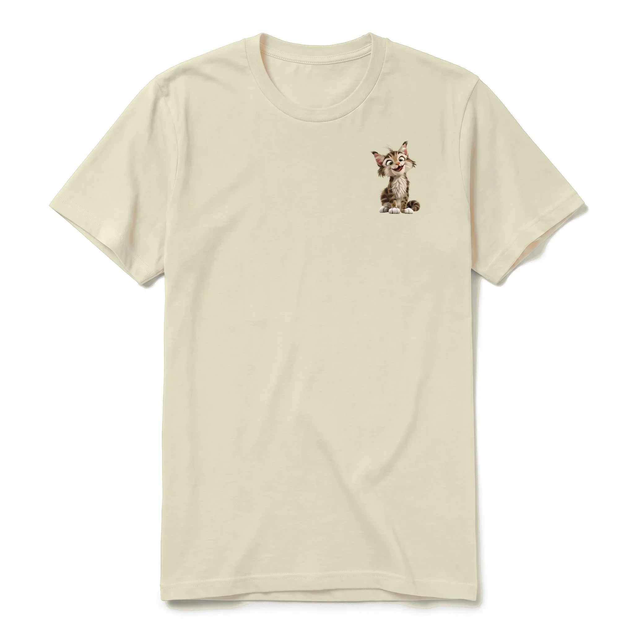Un T-shirt latte à manches courtes et col rond, orné d'un motif représentant un chat sur la poitrine gauche.