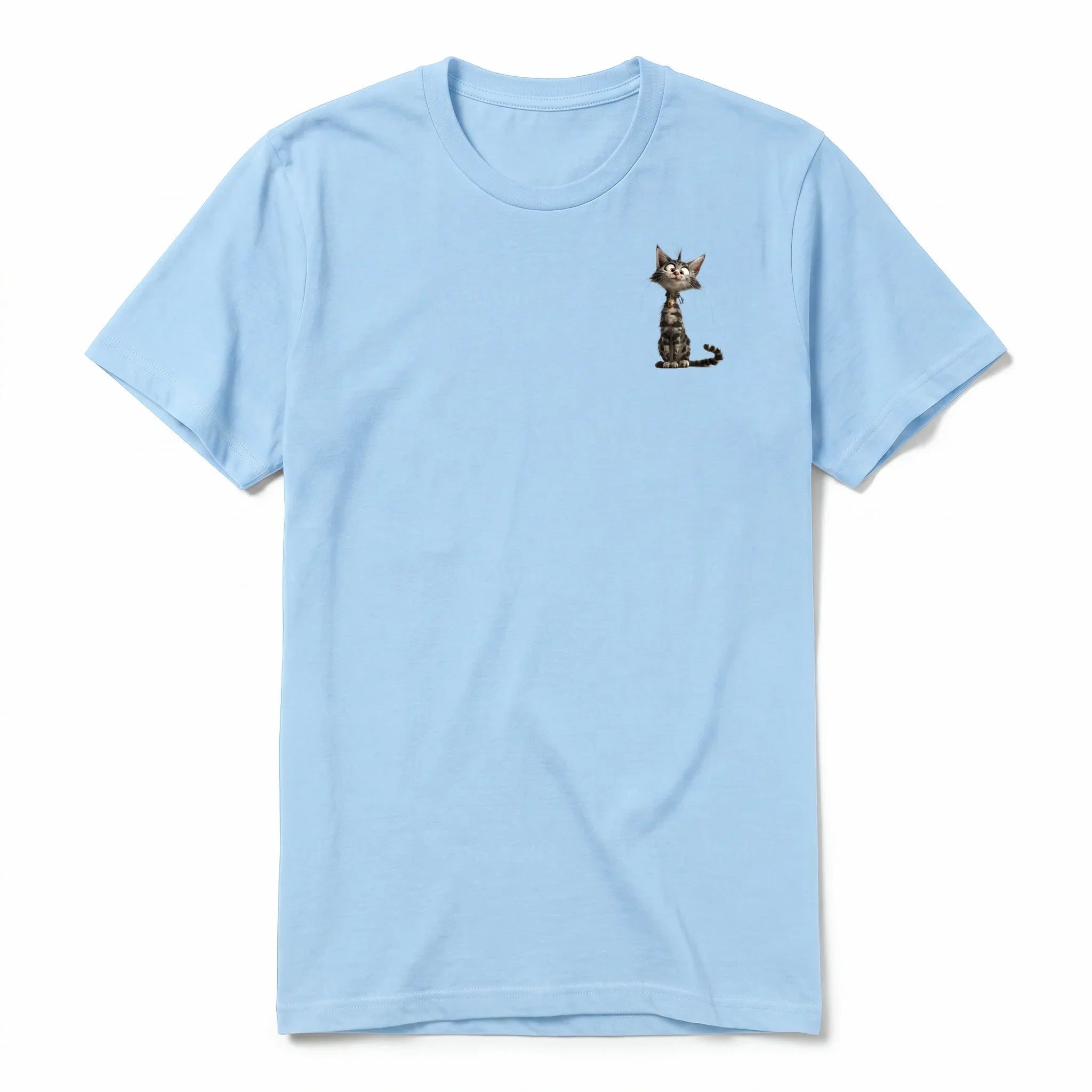 Un T-shirt poudre à manches courtes et col rond, orné d'un motif représentant un chat sur la poitrine gauche.