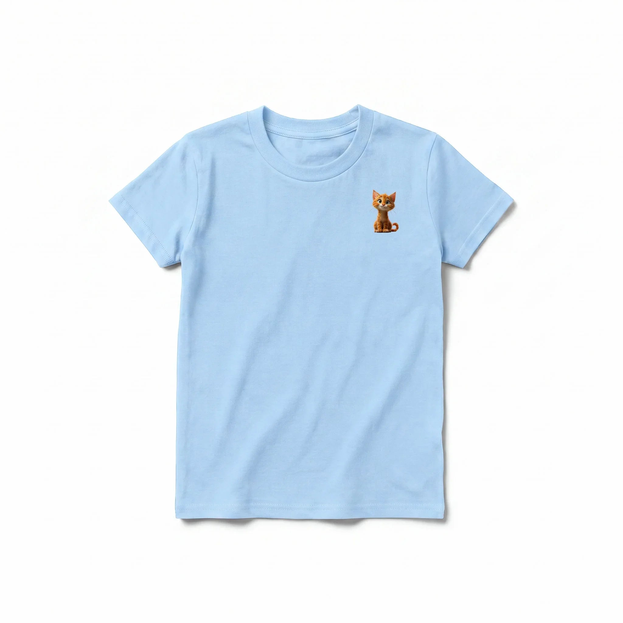 Un T-shirt poudre à manches courtes et col rond pour jeune, orné d'un motif représentant un chat sur la poitrine gauche.