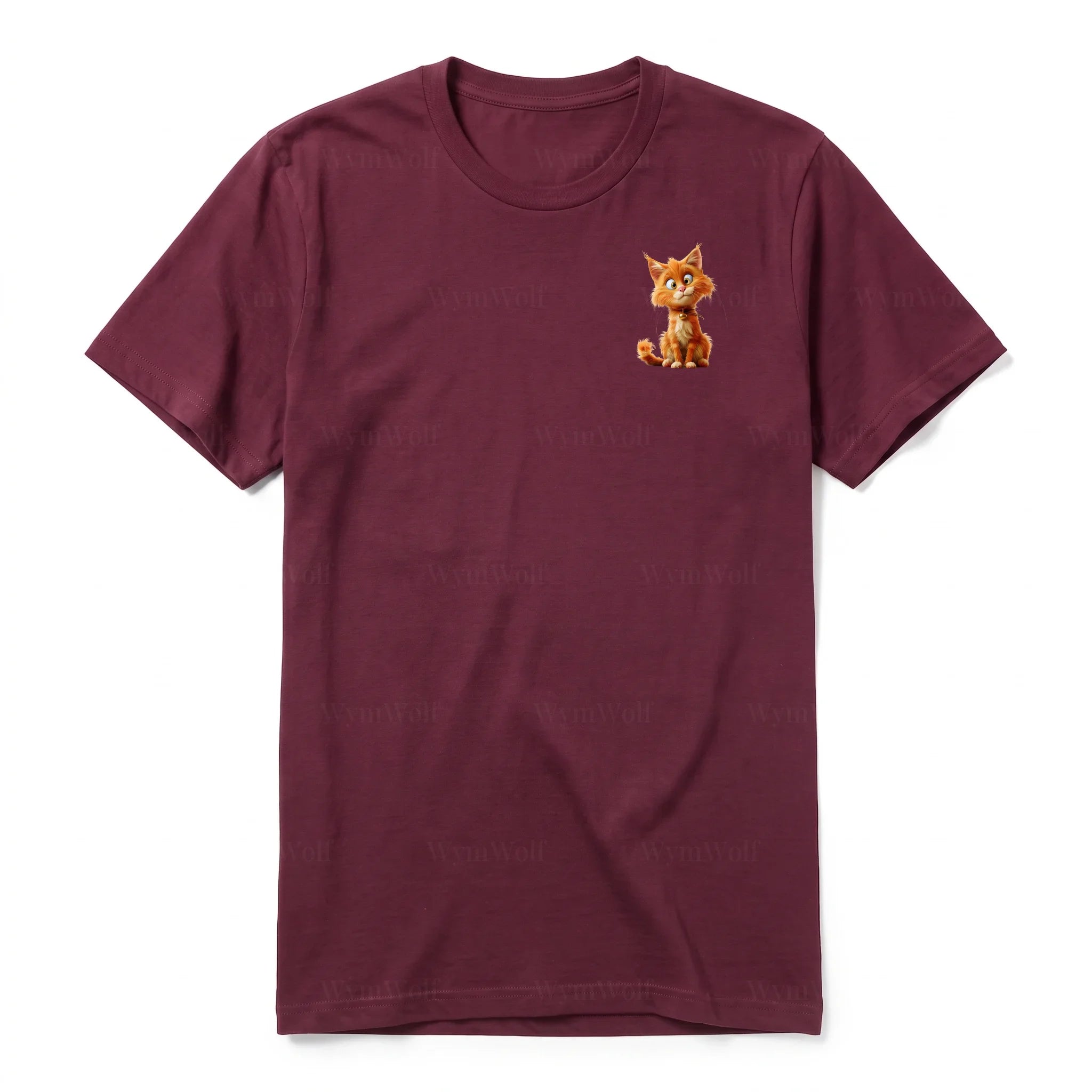 Un T-shirt marron à manches courtes et col rond, orné d'un motif représentant un chat sur la poitrine gauche.