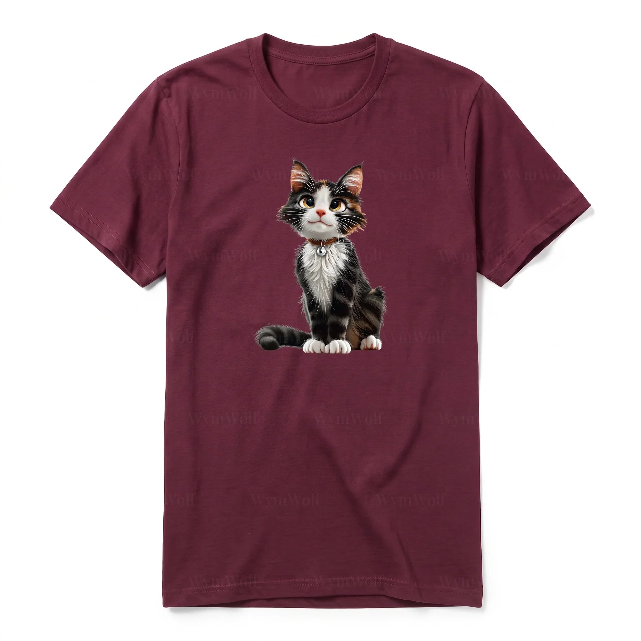 Un T-shirt marron à manches courtes et col rond, orné d'un motif représentant un chat sur le devant.