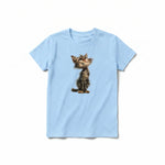 Un T-shirt poudre à manches courtes et col rond pour jeune, orné d'un motif représentant un chat sur le devant.