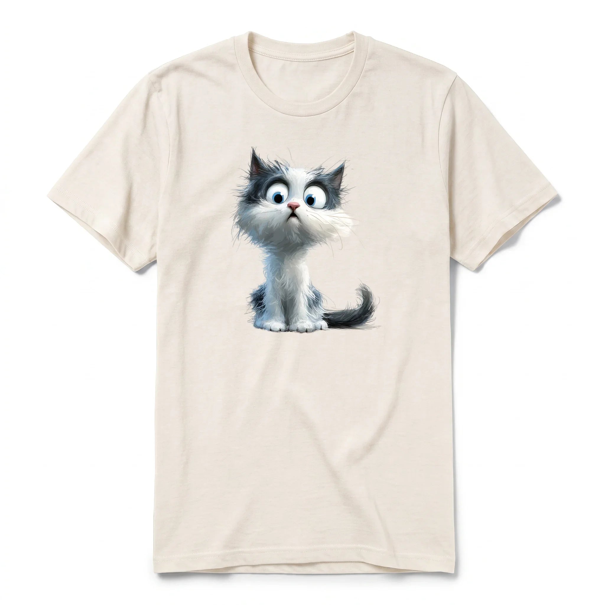 Un T-shirt blanc vintage à manches courtes et col rond, orné d'un motif représentant un chat sur le devant.