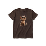 Un T-shirt chocolat à manches courtes et col rond pour jeune, orné d'un motif représentant un chat sur le devant.