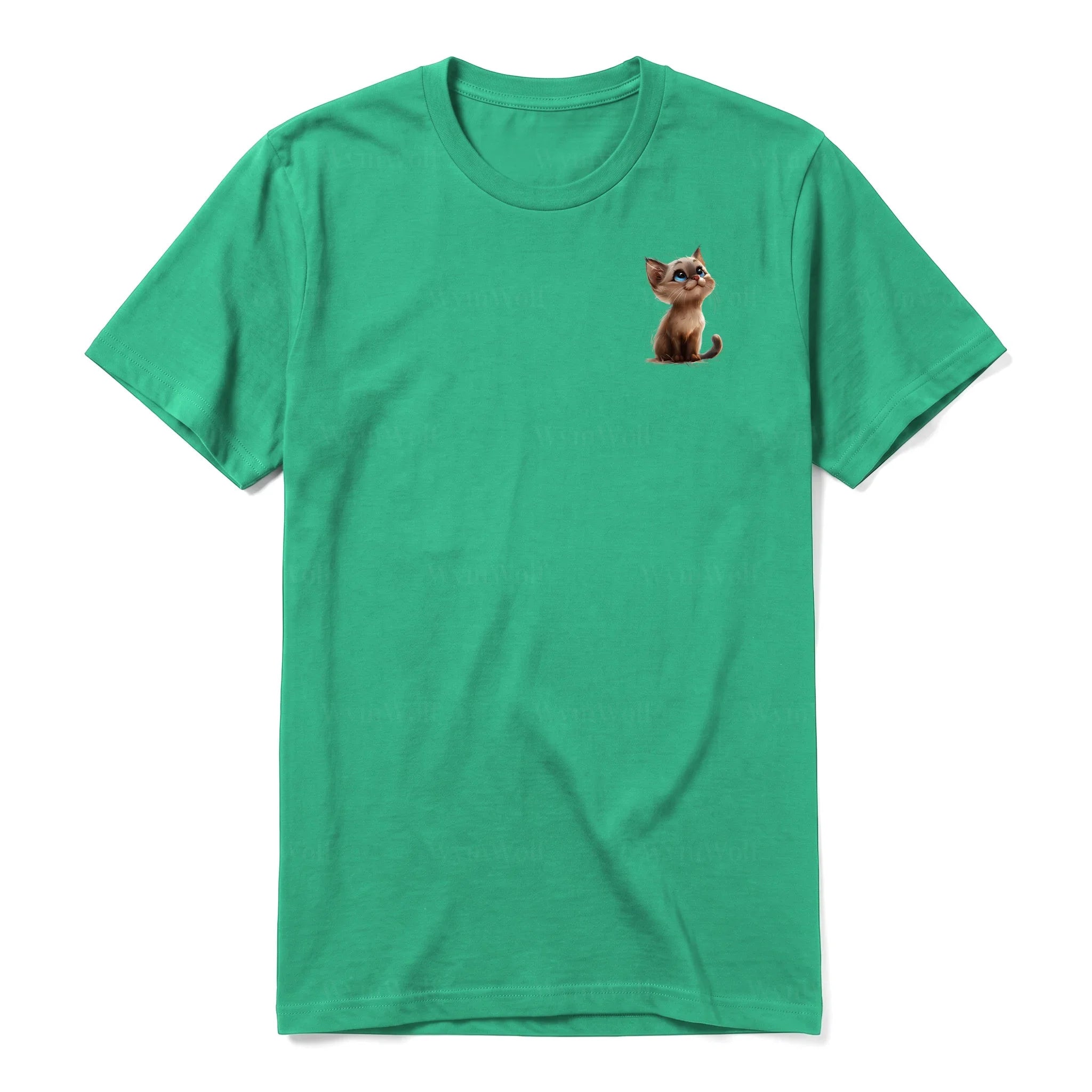 Un T-shirt kelly à manches courtes et col rond, orné d'un motif représentant un chat sur la poitrine gauche.