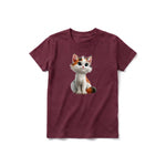 Un T-shirt marron à manches courtes et col rond pour jeune, orné d'un motif représentant un chat sur le devant.