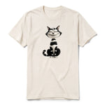 Un T-shirt blanc vintage à manches courtes et col rond, orné d'un motif représentant un chat sur le devant.