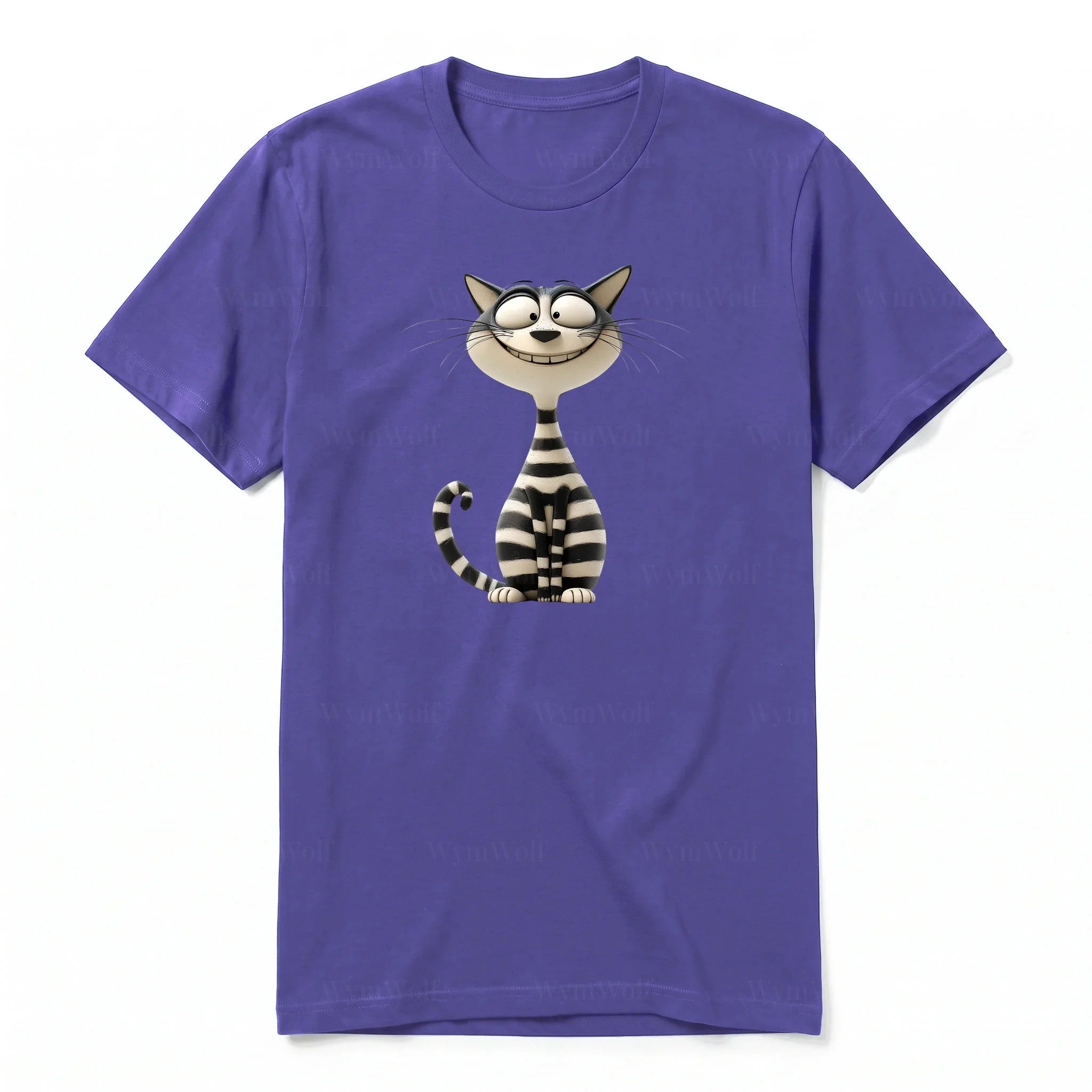 Un T-shirt violet à manches courtes et col rond, orné d'un motif représentant un chat sur le devant.