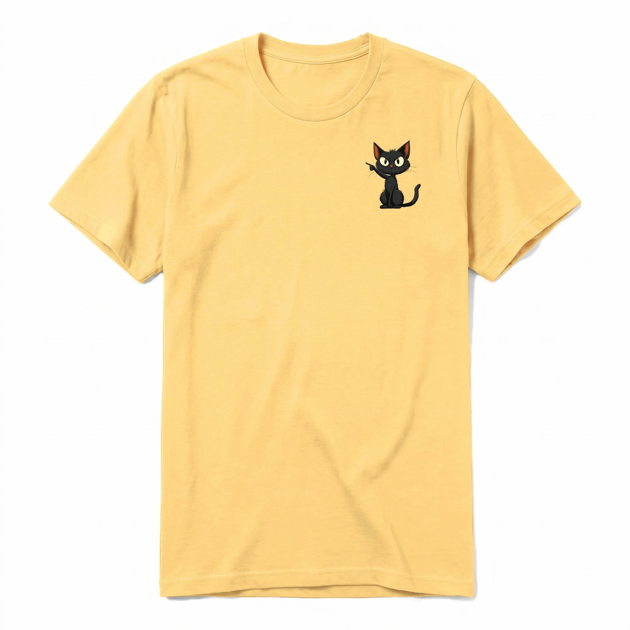 Un T-shirt moutarde à manches courtes et col rond, orné d'un motif représentant un chat sur la poitrine gauche.