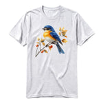 Un T-shirt gris cendré T-shirt à col rond et manches courtes pour adulte, orné d'un motif représentant un oiseau sur le devant.