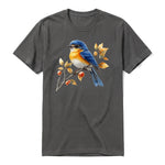 Un T-shirt charbon T-shirt à col rond et manches courtes pour adulte, orné d'un motif représentant un oiseau sur le devant.