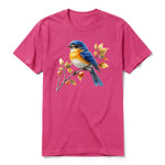 Un T-shirt framboise T-shirt à col rond et manches courtes pour adulte, orné d'un motif représentant un oiseau sur le devant.