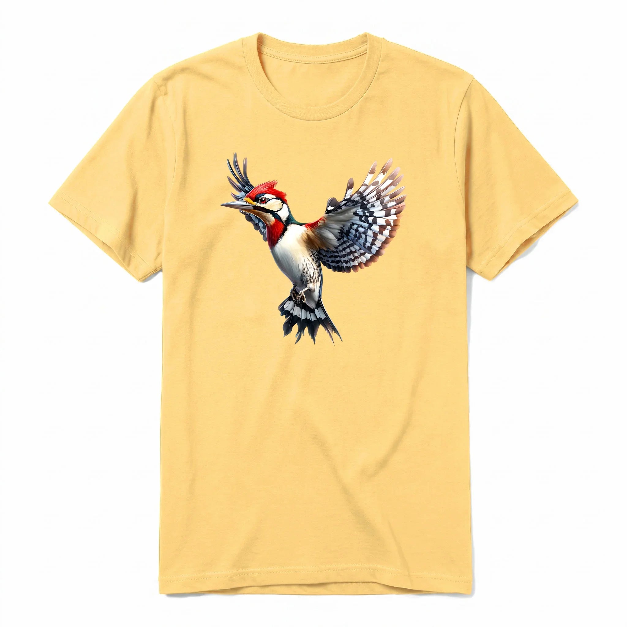 Un T-shirt moutarde T-shirt à col rond et manches courtes pour adulte, orné d'un motif représentant un oiseau sur le devant.