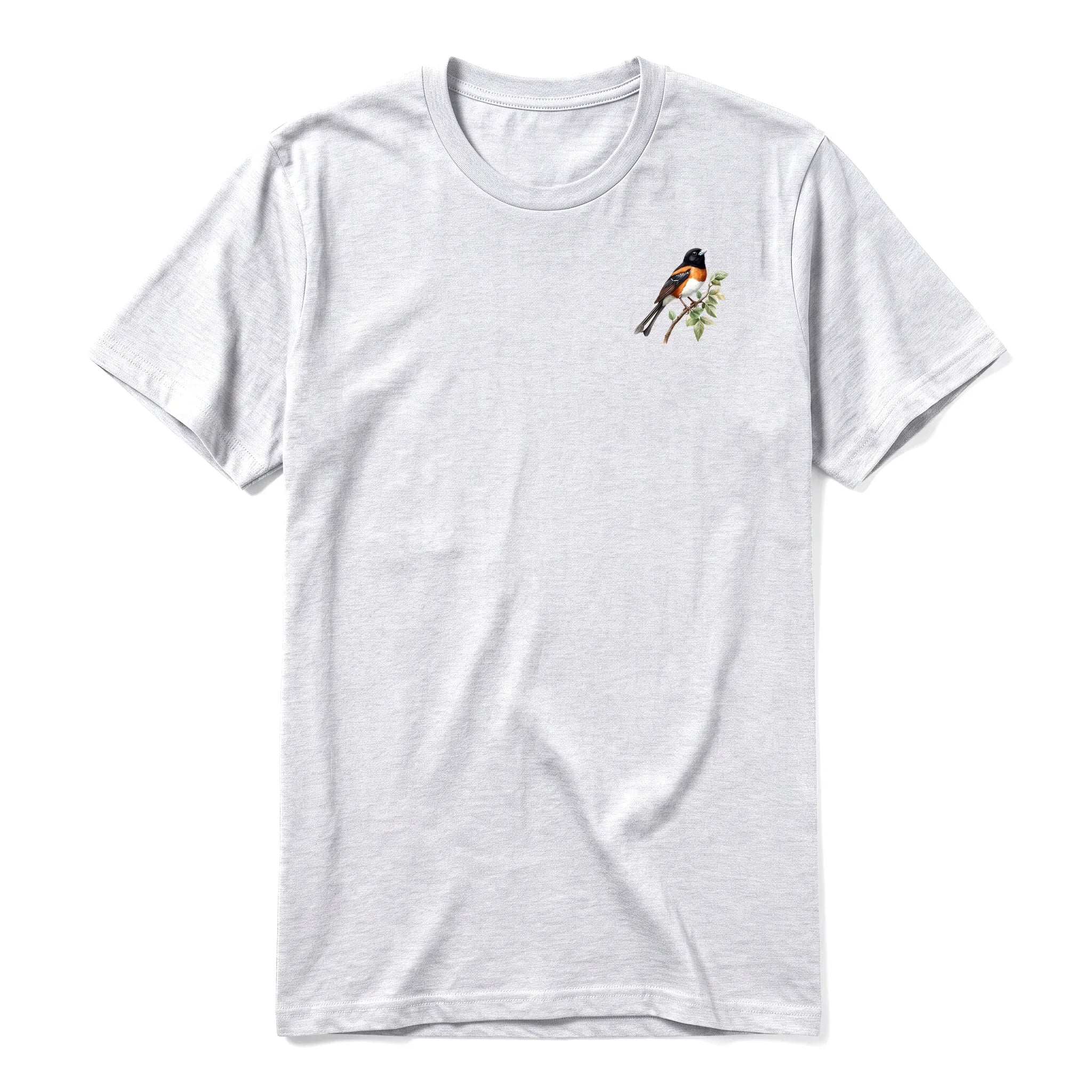 Un T-shirt gris cendré T-shirt à col rond et manches courtes pour adulte, orné d'un motif représentant un oiseau sur la poitrine gauche.