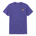 Un T-shirt violet T-shirt à col rond et manches courtes pour adulte, orné d'un motif représentant un oiseau sur la poitrine gauche.