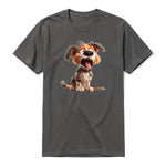 Un T-shirt charbon à manches courtes et col rond, orné d'un motif représentant un chien sur le devant.