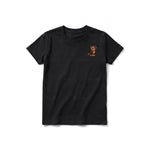 Un T-shirt noir à manches courtes et col rond pour jeune, orné d'un motif représentant un chien sur la poitrine gauche.
