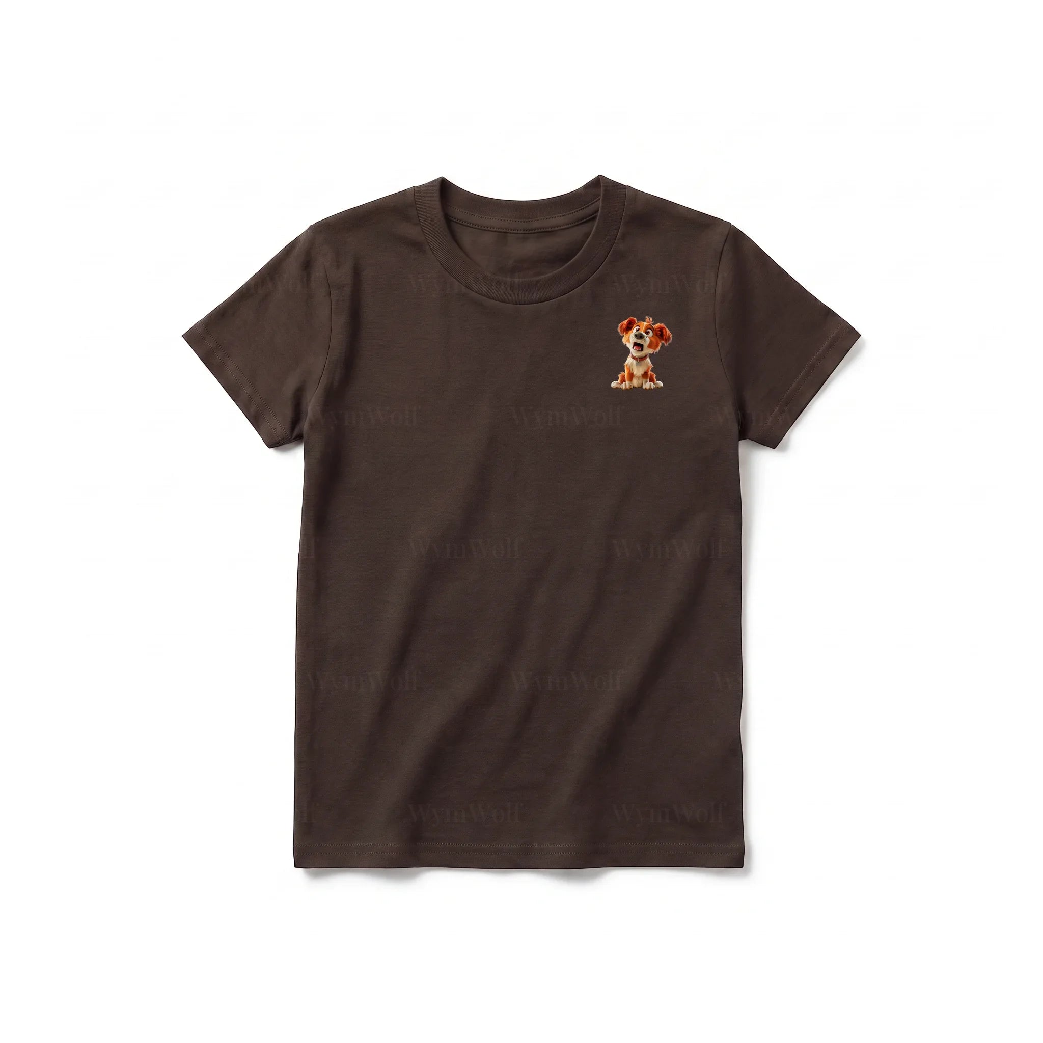 Un T-shirt chocolat à manches courtes et col rond pour jeune, orné d'un motif représentant un chien sur la poitrine gauche.