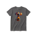 Un T-shirt charbon à manches courtes et col rond pour jeune, orné d'un motif représentant un chien sur le devant.