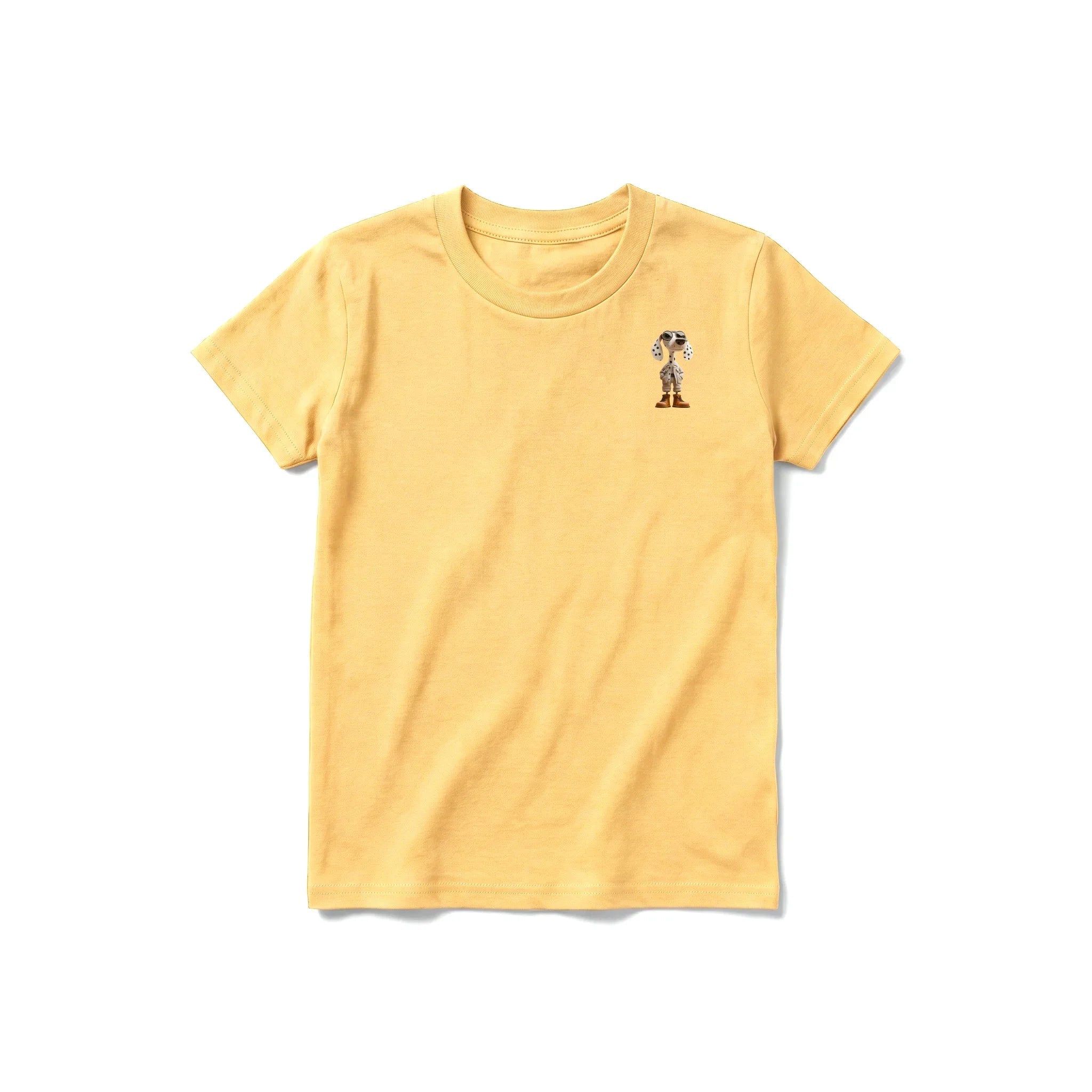 Un T-shirt moutarde à manches courtes et col rond pour jeune, orné d'un motif représentant un chien sur la poitrine gauche.
