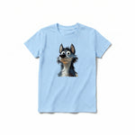 Un T-shirt poudre à manches courtes et col rond pour jeune, orné d'un motif représentant un chien sur le devant.